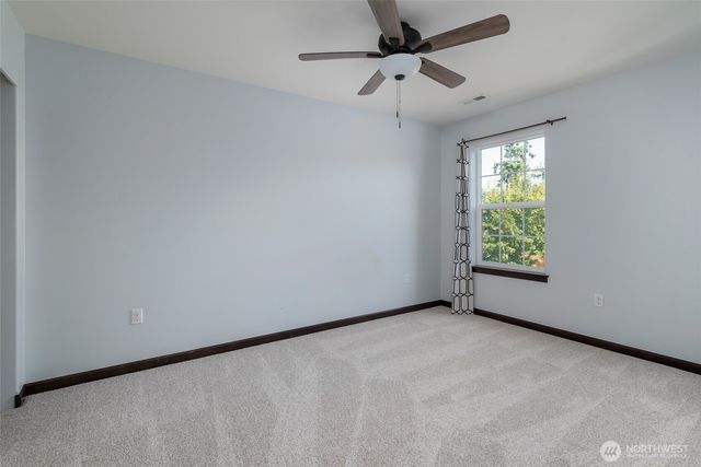 1873 SW Downfield Way, Oak Harbor, WA 98277
