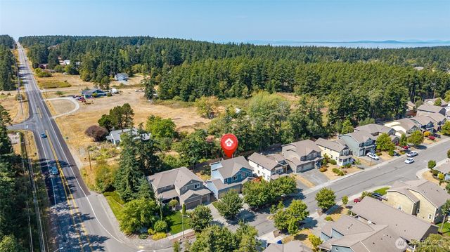 1873 SW Downfield Way, Oak Harbor, WA 98277