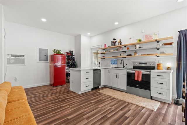 775 39TH AVENUE NE, St Petersburg, FL 33703