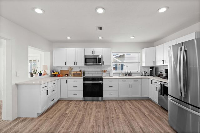 775 39TH AVENUE NE, St Petersburg, FL 33703