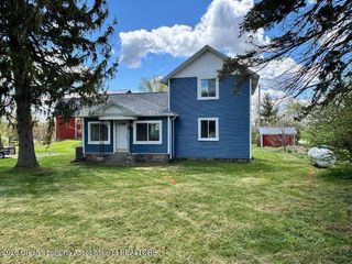 2584 E Gresham Highway, Charlotte, MI 48813
