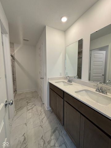 4371 Red Pine Drive, Bargersville, IN 46106