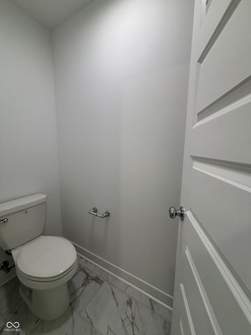 4371 Red Pine Drive, Bargersville, IN 46106