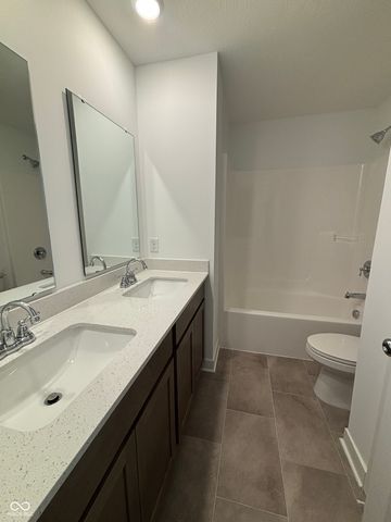 4371 Red Pine Drive, Bargersville, IN 46106