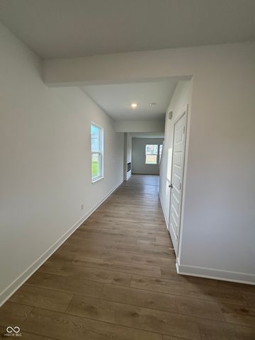 4371 Red Pine Drive, Bargersville, IN 46106