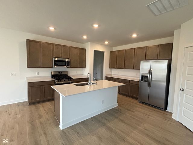 4371 Red Pine Drive, Bargersville, IN 46106