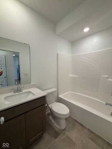 4371 Red Pine Drive, Bargersville, IN 46106