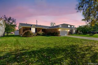 6158 Stonetree Drive, Canton, MI 48187