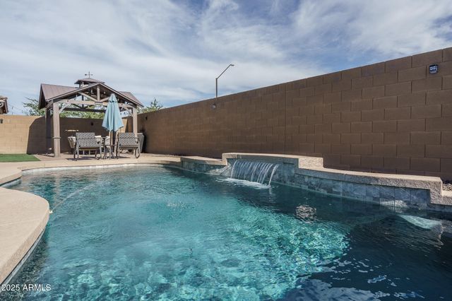 14757 W PASADENA Avenue, Litchfield Park, AZ 85340