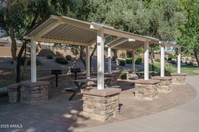 14757 W PASADENA Avenue, Litchfield Park, AZ 85340