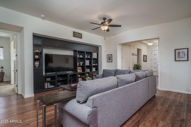 14757 W PASADENA Avenue, Litchfield Park, AZ 85340