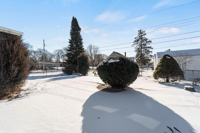 W169N8673 Sheridan DRIVE, Menomonee Falls, WI 53051