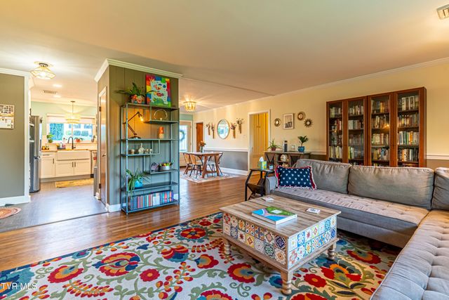 190 Crestview Drive, Abingdon, VA 24210
