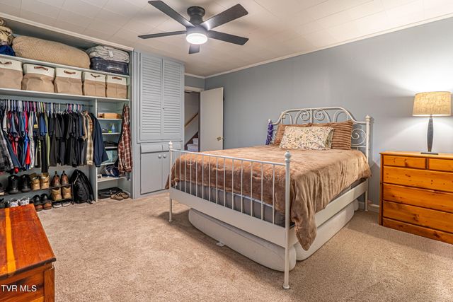190 Crestview Drive, Abingdon, VA 24210