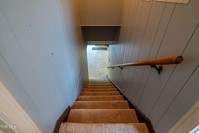 190 Crestview Drive, Abingdon, VA 24210