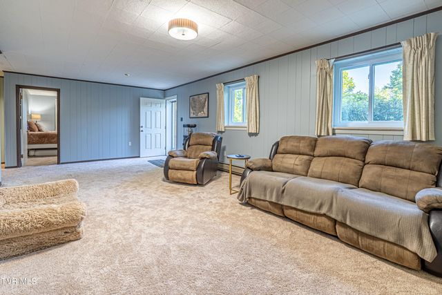 190 Crestview Drive, Abingdon, VA 24210