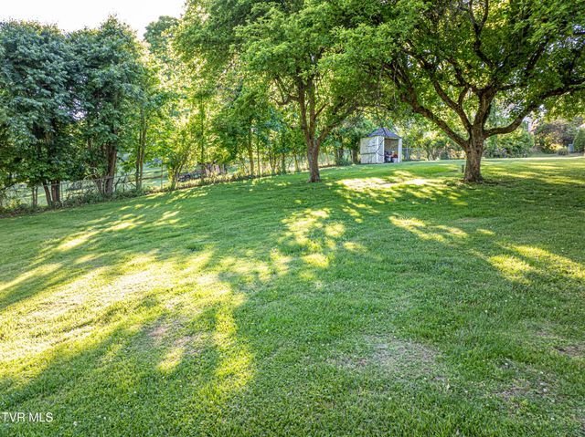 190 Crestview Drive, Abingdon, VA 24210
