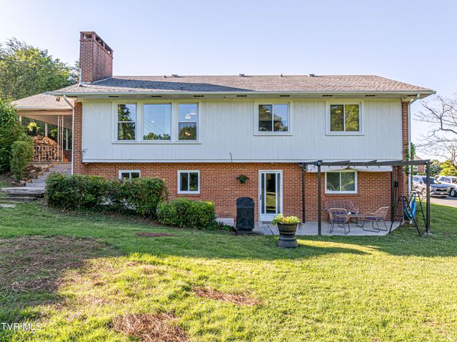 190 Crestview Drive, Abingdon, VA 24210