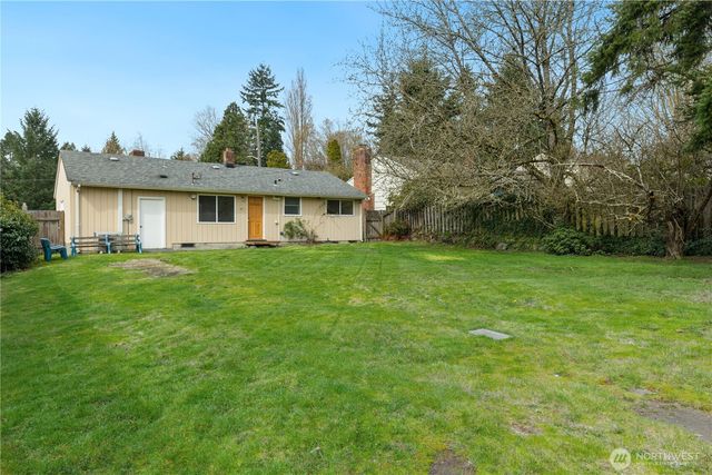 20322 22nd Avenue NE, Shoreline, WA 98155