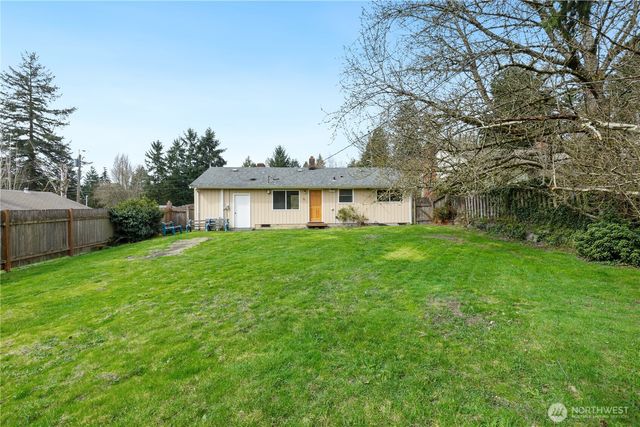 20322 22nd Avenue NE, Shoreline, WA 98155