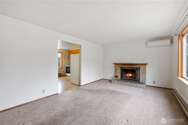 20322 22nd Avenue NE, Shoreline, WA 98155