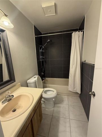 7128 WATERSIDE DRIVE 7128, Tampa, FL 33617