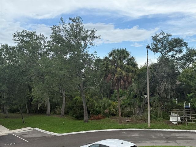 7128 WATERSIDE DRIVE 7128, Tampa, FL 33617