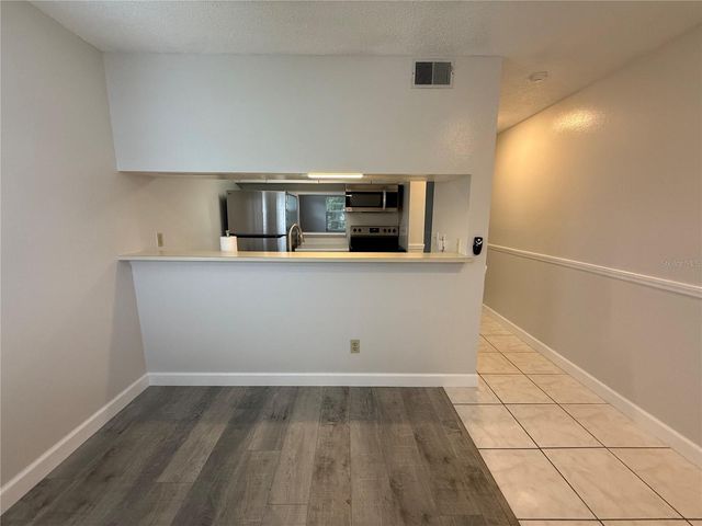 7128 WATERSIDE DRIVE 7128, Tampa, FL 33617