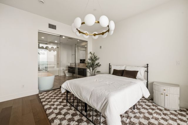3130 N Harwood Street 1702, Dallas, TX 75201