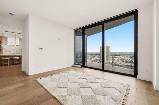 3130 N Harwood Street 1702, Dallas, TX 75201