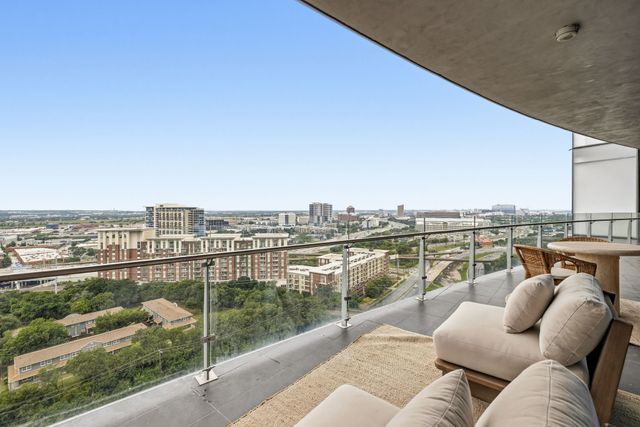 3130 N Harwood Street 1702, Dallas, TX 75201