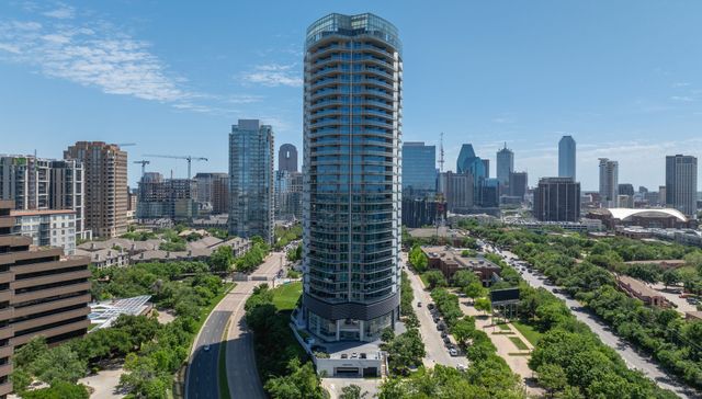 3130 N Harwood Street 1702, Dallas, TX 75201
