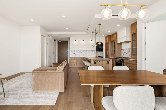 3130 N Harwood Street 1702, Dallas, TX 75201