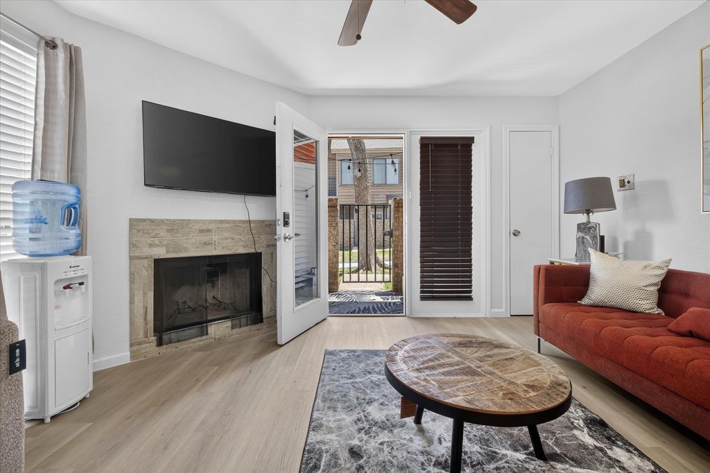 9805 Walnut Street 112, Dallas, TX 75243