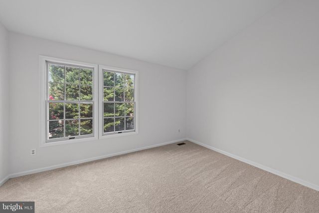 6528 SKYLEMAR TRL, Centreville, VA 20121