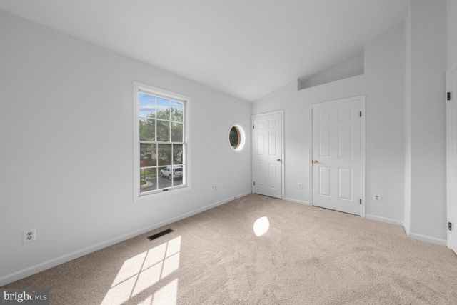 6528 SKYLEMAR TRL, Centreville, VA 20121