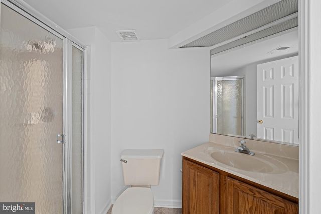 6528 SKYLEMAR TRL, Centreville, VA 20121
