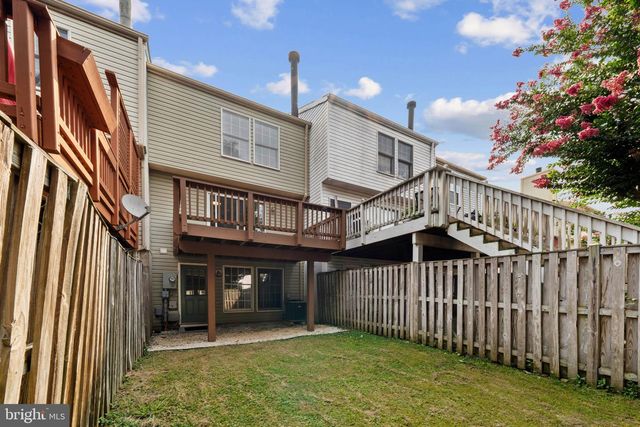 6528 SKYLEMAR TRL, Centreville, VA 20121