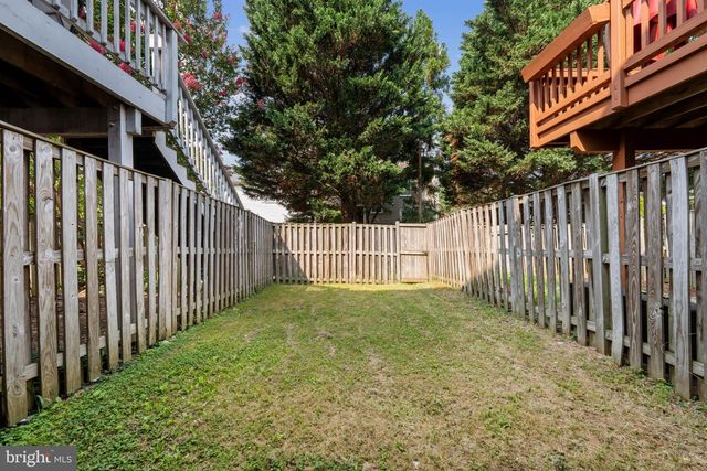 6528 SKYLEMAR TRL, Centreville, VA 20121