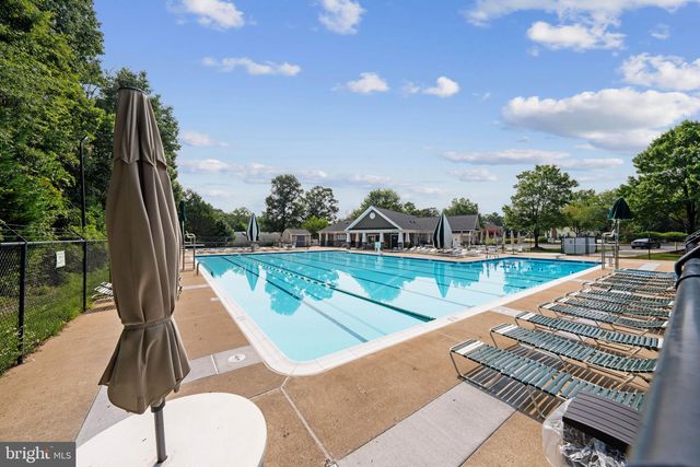 6528 SKYLEMAR TRL, Centreville, VA 20121