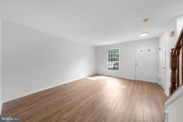 6528 SKYLEMAR TRL, Centreville, VA 20121