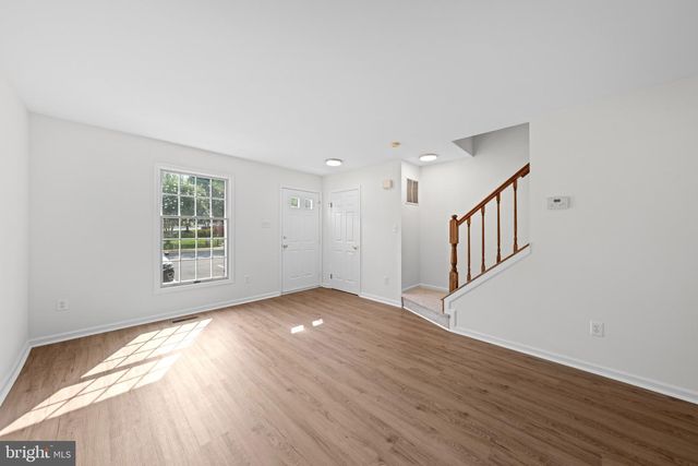 6528 SKYLEMAR TRL, Centreville, VA 20121