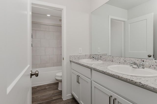 323 Intrepid Trail, Magnolia, TX 77354
