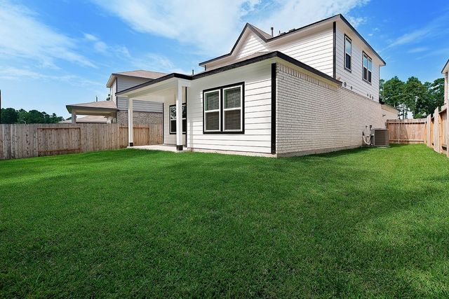 323 Intrepid Trail, Magnolia, TX 77354