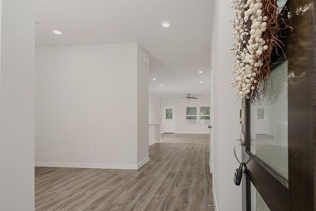 323 Intrepid Trail, Magnolia, TX 77354