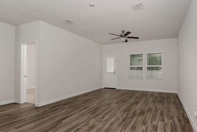 323 Intrepid Trail, Magnolia, TX 77354