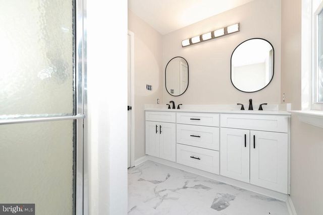 15 S ACADEMY ST, Glassboro, NJ 08028