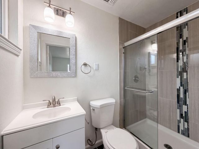 7550 Tamoshanter Way, Sacramento, CA 95822