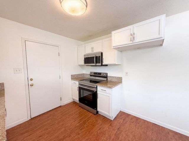 7550 Tamoshanter Way, Sacramento, CA 95822