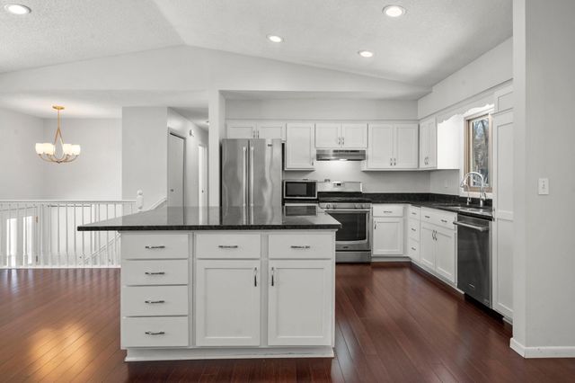 5510 Mahoney Avenue, Minnetonka, MN 55345